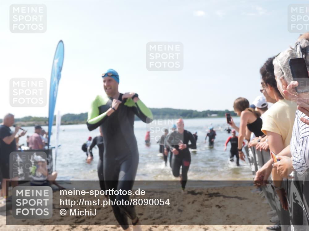 22.06.2025 - Viking Triathlon MichiJ http://msf.ph/oto/8090054 22.06.2025 10:37:44 Schwimmen 141, 163, 177, 187, 245, 396, 411, 433, 506, 614, 619, 639, 645 meine-sportfotos.de