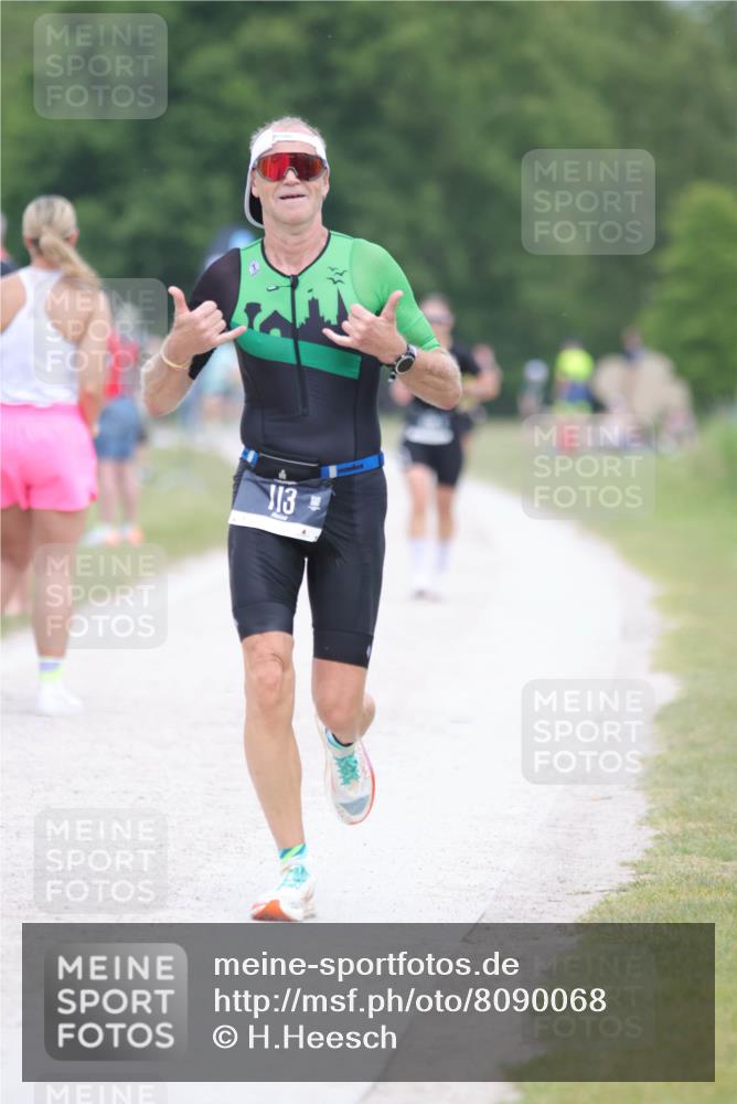 22.06.2025 - Viking Triathlon H.Heesch http://msf.ph/oto/8090068 22.06.2025 15:07:17 Laufen 113 meine-sportfotos.de