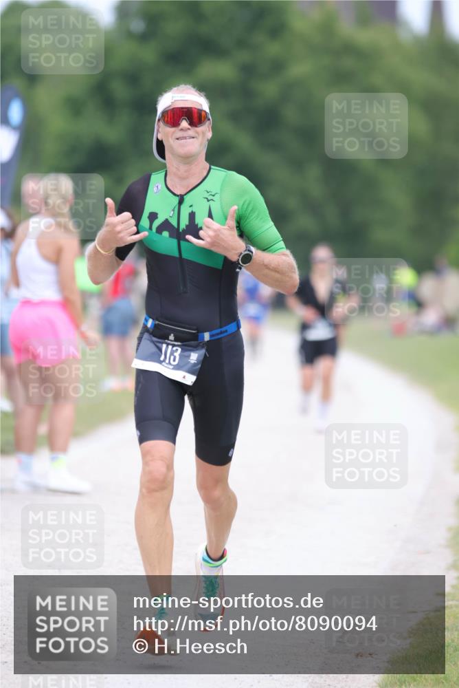 22.06.2025 - Viking Triathlon H.Heesch http://msf.ph/oto/8090094 22.06.2025 15:07:17 Laufen 113 meine-sportfotos.de