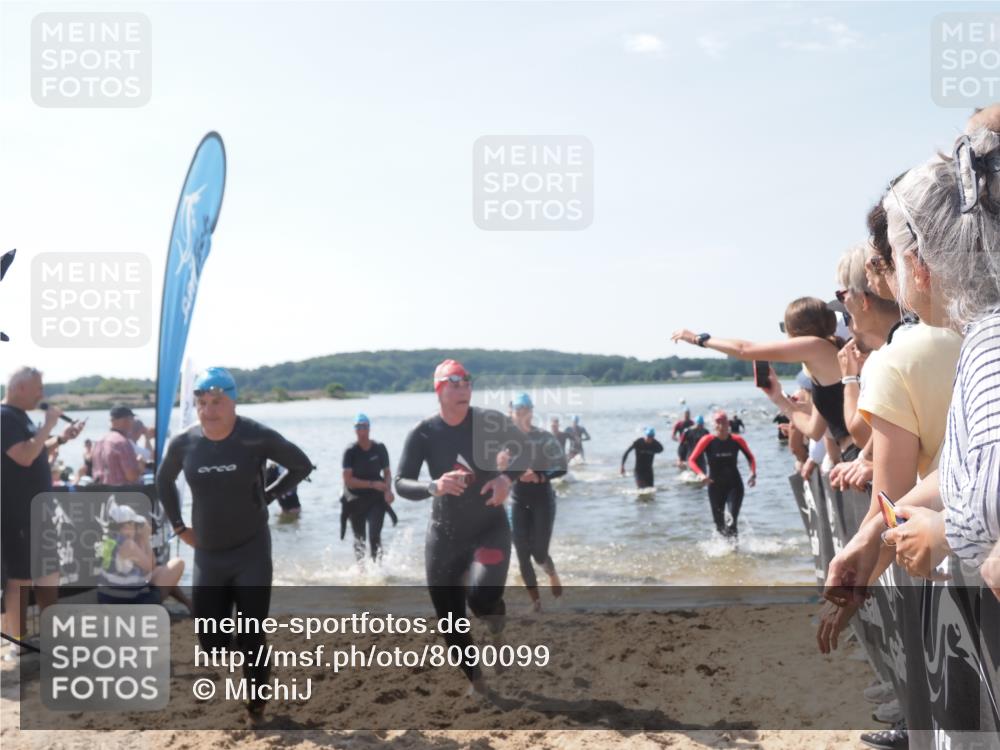22.06.2025 - Viking Triathlon MichiJ http://msf.ph/oto/8090099 22.06.2025 10:37:46 Schwimmen 163, 177, 245, 335, 396, 411, 433, 506, 614, 619, 639, 645 meine-sportfotos.de