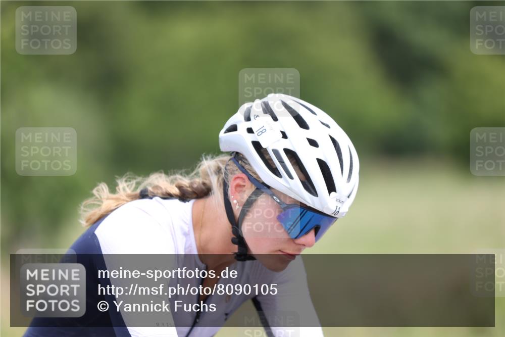 22.06.2025 - Viking Triathlon Yannick Fuchs http://msf.ph/oto/8090105 22.06.2025 13:22:32 Radfahren 18, 268 meine-sportfotos.de