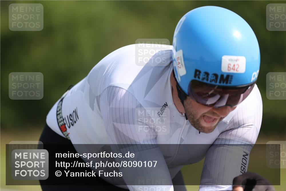 22.06.2025 - Viking Triathlon Yannick Fuchs http://msf.ph/oto/8090107 22.06.2025 11:06:23 Radfahren 78, 89, 110, 153, 361, 376, 427, 642 meine-sportfotos.de