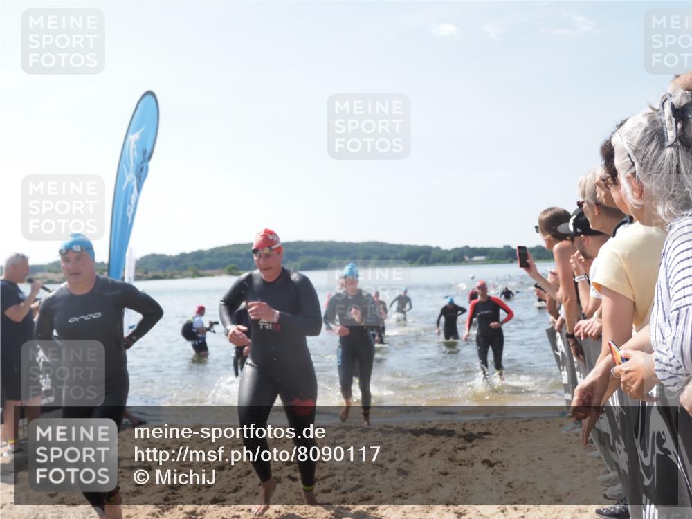 22.06.2025 - Viking Triathlon MichiJ http://msf.ph/oto/8090117 22.06.2025 10:37:46 Schwimmen 163, 177, 245, 335, 396, 411, 433, 506, 614, 619, 639, 645 meine-sportfotos.de