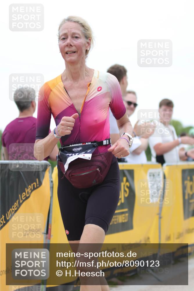 22.06.2025 - Viking Triathlon H.Heesch http://msf.ph/oto/8090123 22.06.2025 16:00:47 Laufen 54, 436 meine-sportfotos.de