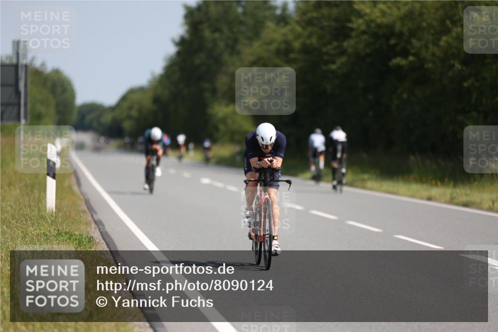 22.06.2025 - Viking Triathlon Yannick Fuchs http://msf.ph/oto/8090124 22.06.2025 11:06:39 Radfahren 10, 41, 54, 81, 148, 181, 194, 275, 389, 419, 505, 624, 625 meine-sportfotos.de