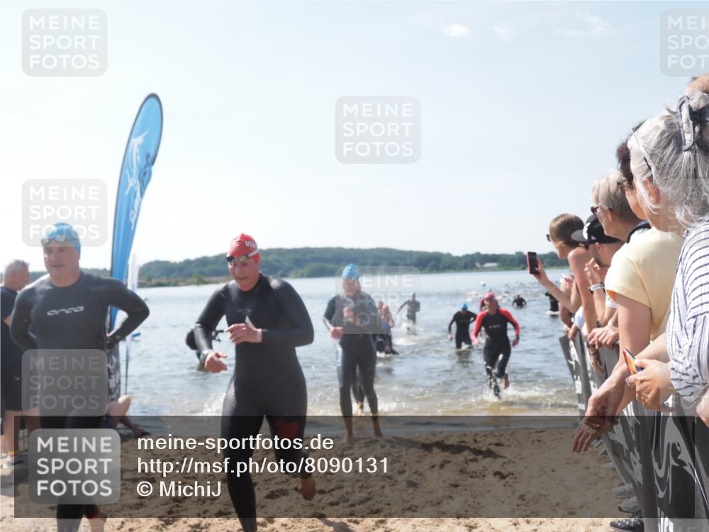 22.06.2025 - Viking Triathlon MichiJ http://msf.ph/oto/8090131 22.06.2025 10:37:46 Schwimmen 163, 177, 245, 335, 396, 411, 433, 506, 614, 619, 639, 645 meine-sportfotos.de
