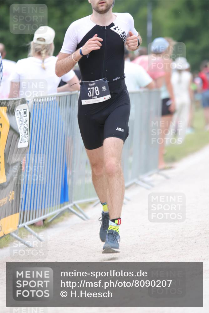 22.06.2025 - Viking Triathlon H.Heesch http://msf.ph/oto/8090207 22.06.2025 16:00:53 Laufen 54, 378 meine-sportfotos.de