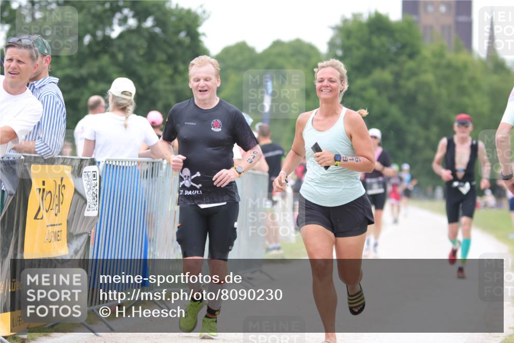 22.06.2025 - Viking Triathlon H.Heesch http://msf.ph/oto/8090230 22.06.2025 16:01:09 Laufen 619 meine-sportfotos.de