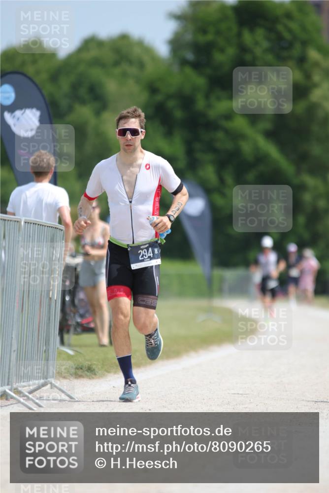 22.06.2025 - Viking Triathlon H.Heesch http://msf.ph/oto/8090265 22.06.2025 12:59:58 Laufen 294 meine-sportfotos.de