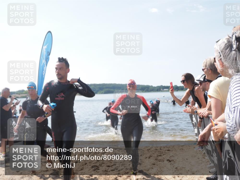 22.06.2025 - Viking Triathlon MichiJ http://msf.ph/oto/8090289 22.06.2025 10:37:49 Schwimmen 146, 177, 245, 335, 396, 411, 433, 506, 614, 619, 645 meine-sportfotos.de