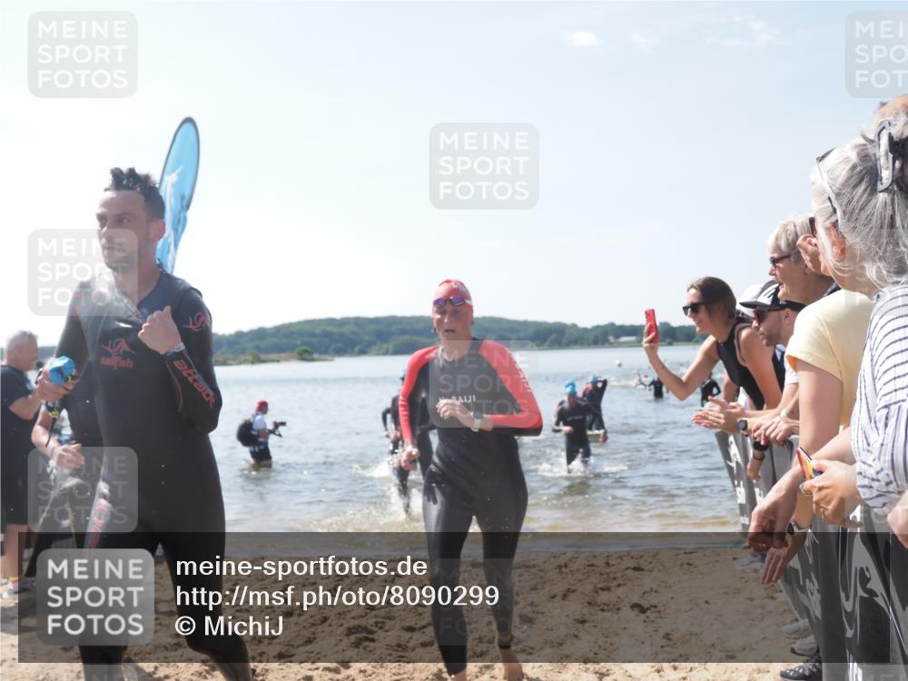 22.06.2025 - Viking Triathlon MichiJ http://msf.ph/oto/8090299 22.06.2025 10:37:49 Schwimmen 146, 177, 245, 335, 396, 411, 433, 506, 614, 619, 645 meine-sportfotos.de