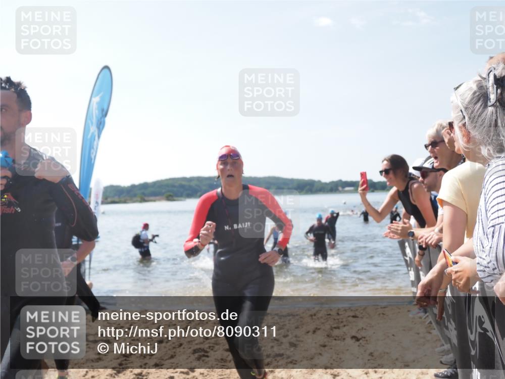 22.06.2025 - Viking Triathlon MichiJ http://msf.ph/oto/8090311 22.06.2025 10:37:50 Schwimmen 146, 245, 335, 396, 411, 433, 506, 614, 619, 645 meine-sportfotos.de