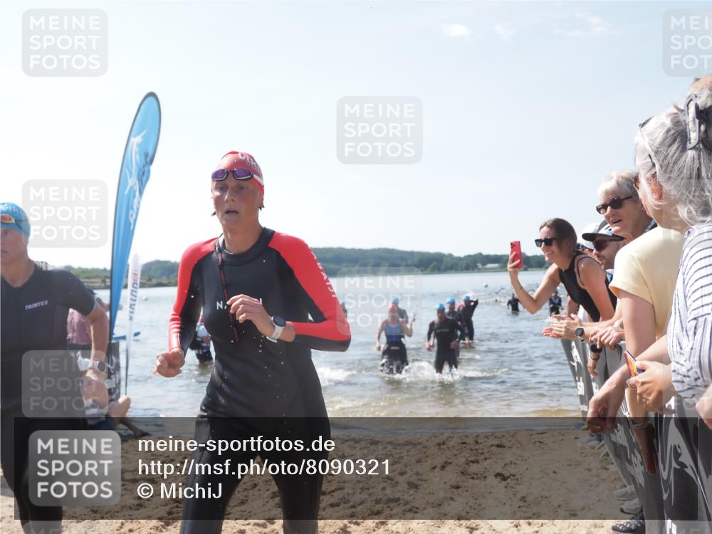 22.06.2025 - Viking Triathlon MichiJ http://msf.ph/oto/8090321 22.06.2025 10:37:50 Schwimmen 146, 245, 335, 396, 411, 433, 506, 614, 619, 645 meine-sportfotos.de