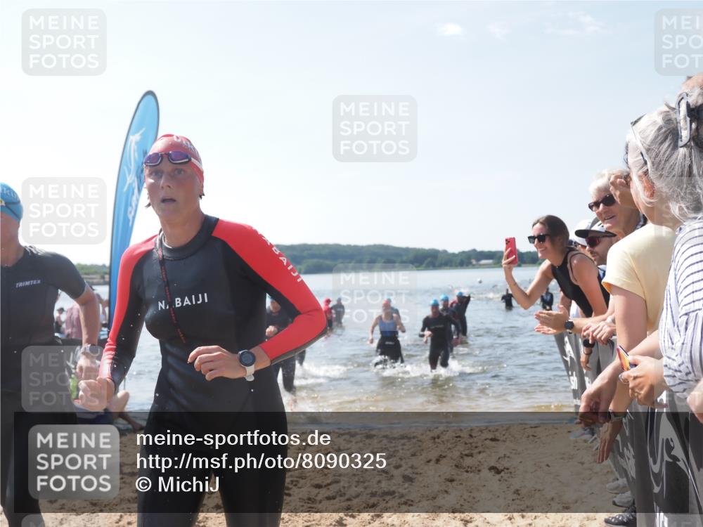 22.06.2025 - Viking Triathlon MichiJ http://msf.ph/oto/8090325 22.06.2025 10:37:50 Schwimmen 146, 245, 335, 396, 411, 433, 506, 614, 619, 645 meine-sportfotos.de