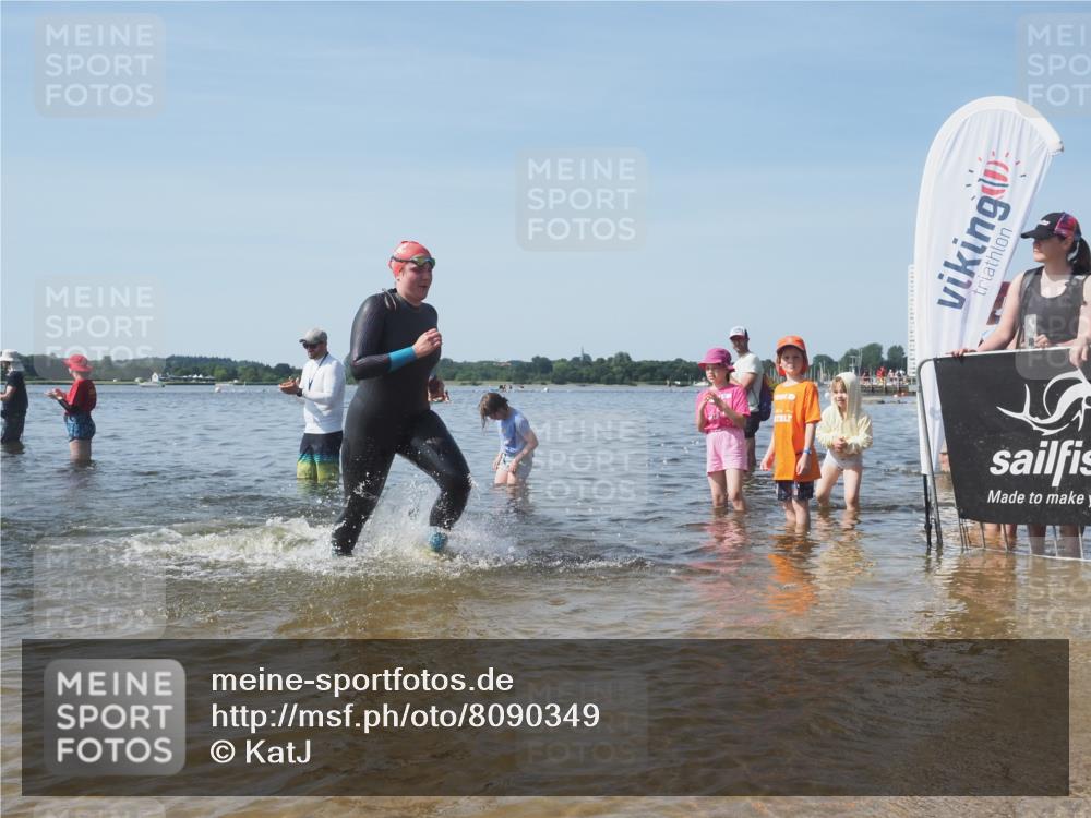 22.06.2025 - Viking Triathlon KatJ http://msf.ph/oto/8090349 22.06.2025 10:26:07 Schwimmen 9, 49, 526, 617, 642 meine-sportfotos.de