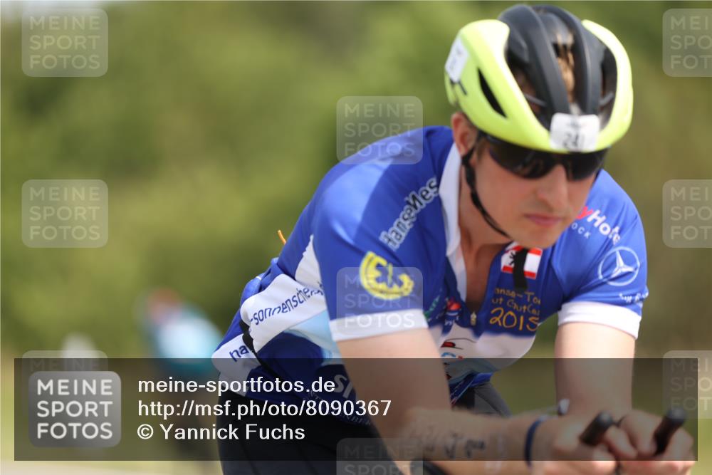 22.06.2025 - Viking Triathlon Yannick Fuchs http://msf.ph/oto/8090367 22.06.2025 11:51:16 Radfahren 99, 236, 241, 310, 324, 651 meine-sportfotos.de