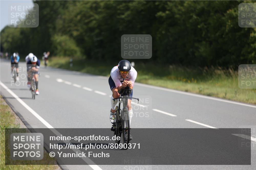 22.06.2025 - Viking Triathlon Yannick Fuchs http://msf.ph/oto/8090371 22.06.2025 11:07:21 Radfahren 122, 358, 414, 450, 526, 544, 617, 638 meine-sportfotos.de
