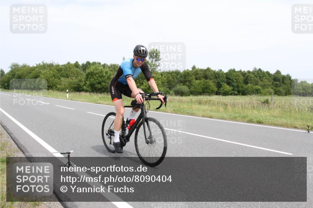 22.06.2025 - Viking Triathlon Yannick Fuchs http://msf.ph/oto/8090404 22.06.2025 13:25:34 Radfahren 121, 234, 346 meine-sportfotos.de