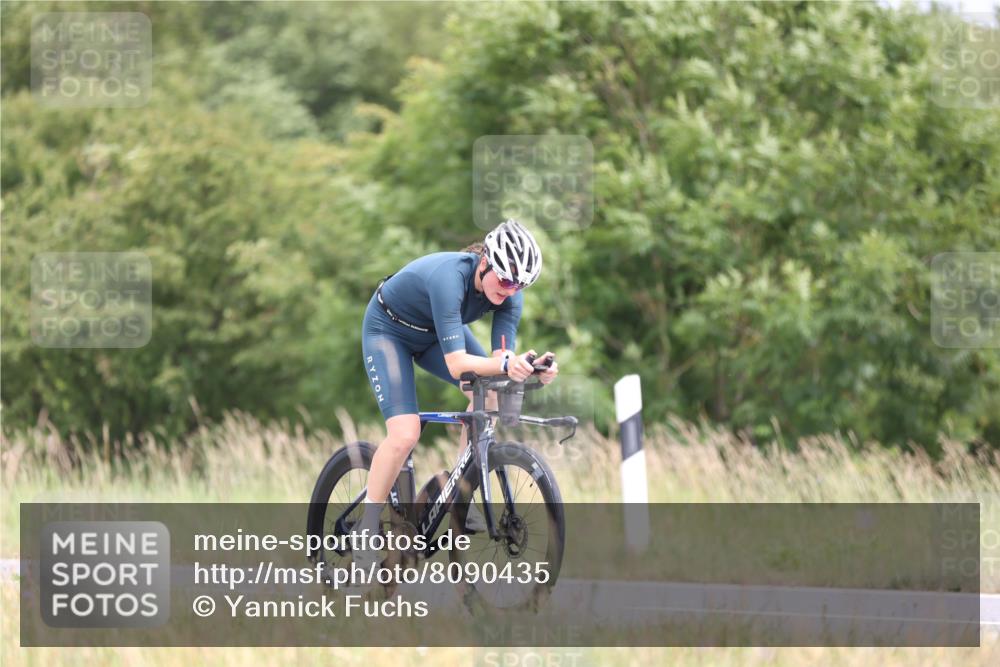 22.06.2025 - Viking Triathlon Yannick Fuchs http://msf.ph/oto/8090435 22.06.2025 13:25:13 Radfahren 16, 24, 363 meine-sportfotos.de