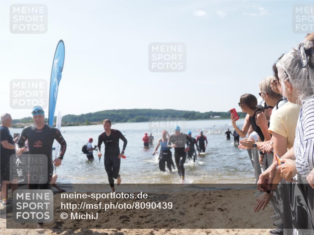 22.06.2025 - Viking Triathlon MichiJ http://msf.ph/oto/8090439 22.06.2025 10:37:52 Schwimmen 146, 335, 396, 411, 433, 506, 619, 645 meine-sportfotos.de