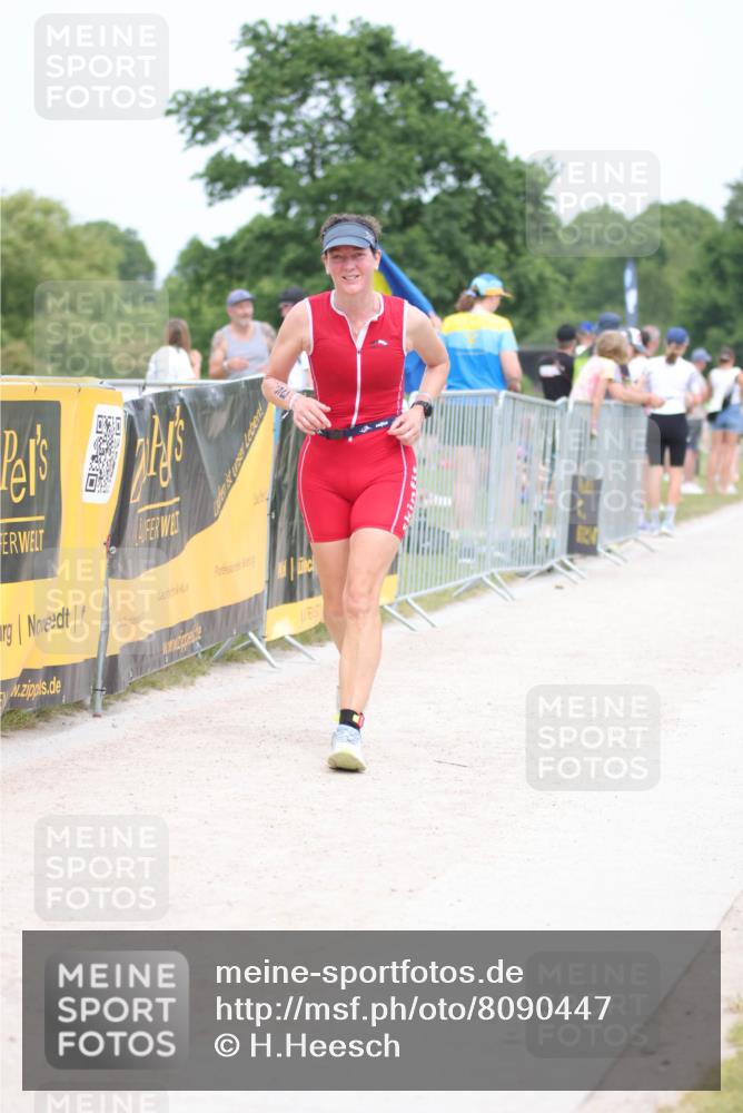 22.06.2025 - Viking Triathlon H.Heesch http://msf.ph/oto/8090447 22.06.2025 15:08:45 Laufen 353 meine-sportfotos.de