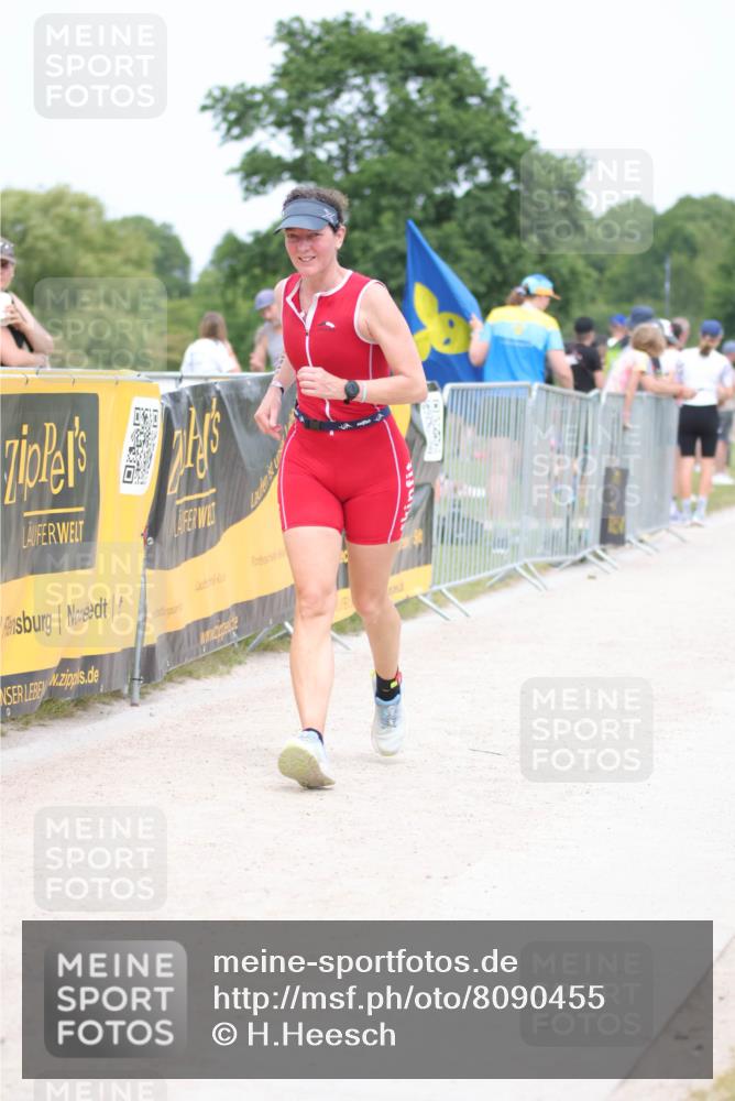 22.06.2025 - Viking Triathlon H.Heesch http://msf.ph/oto/8090455 22.06.2025 15:08:46 Laufen 353 meine-sportfotos.de