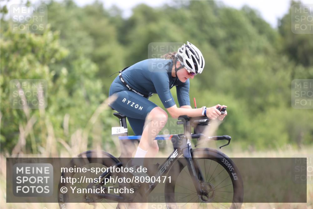 22.06.2025 - Viking Triathlon Yannick Fuchs http://msf.ph/oto/8090471 22.06.2025 13:25:14 Radfahren 16, 24, 363 meine-sportfotos.de