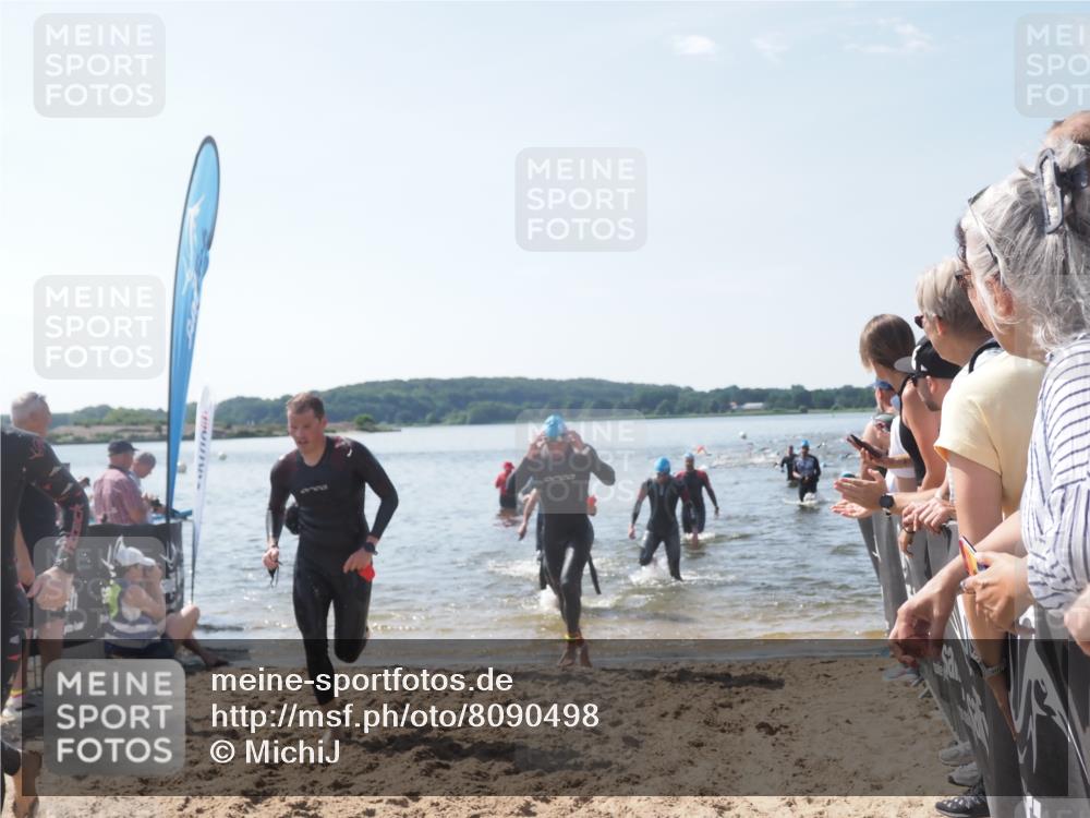 22.06.2025 - Viking Triathlon MichiJ http://msf.ph/oto/8090498 22.06.2025 10:37:53 Schwimmen 146, 335, 396, 411, 433, 506, 619, 645 meine-sportfotos.de