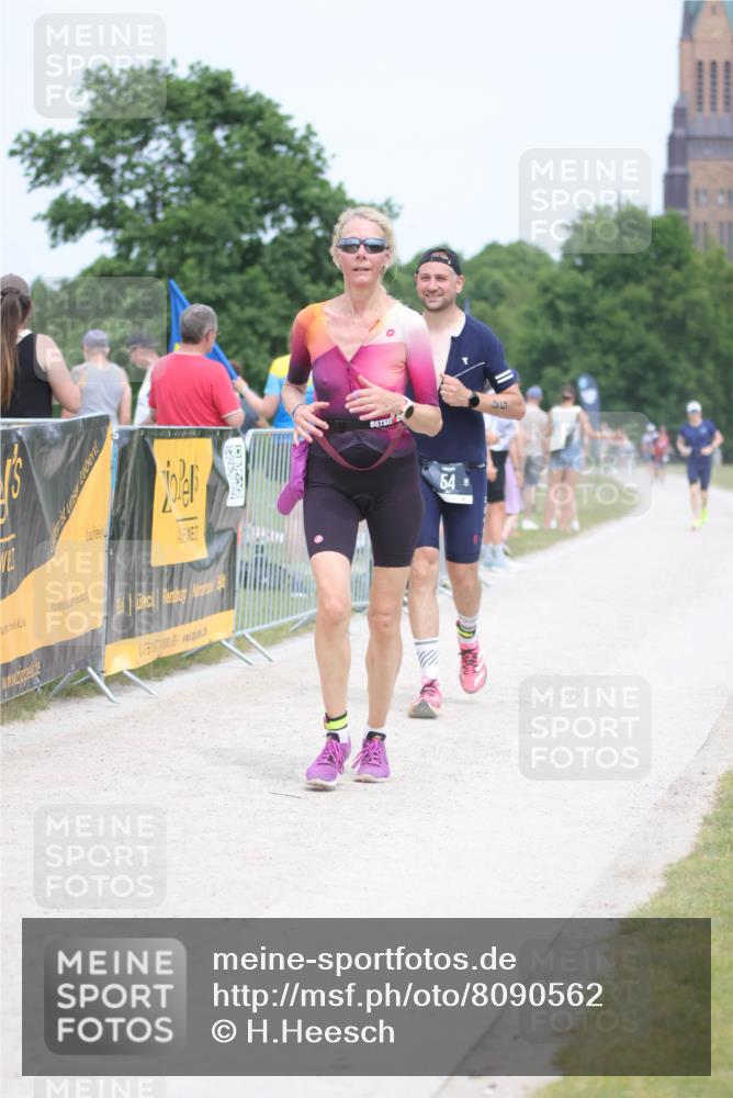 22.06.2025 - Viking Triathlon H.Heesch http://msf.ph/oto/8090562 22.06.2025 15:09:01 Laufen 17, 54, 249, 436 meine-sportfotos.de