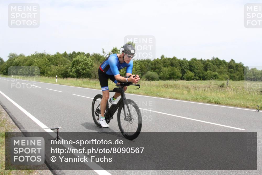22.06.2025 - Viking Triathlon Yannick Fuchs http://msf.ph/oto/8090567 22.06.2025 13:26:26 Radfahren 422, 496 meine-sportfotos.de