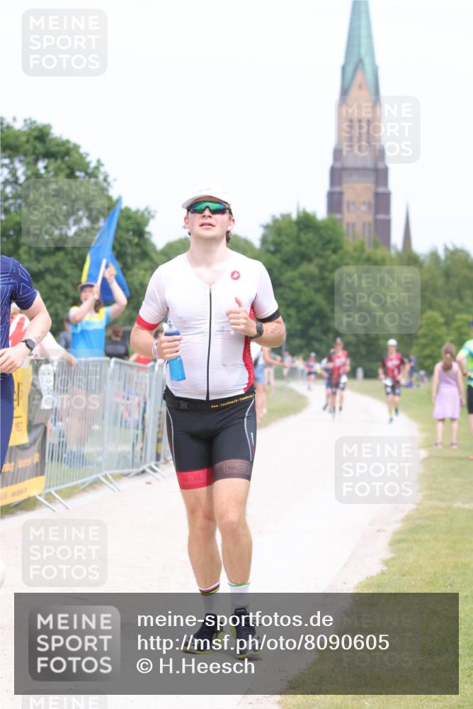 22.06.2025 - Viking Triathlon H.Heesch http://msf.ph/oto/8090605 22.06.2025 15:09:16 Laufen 318, 328 meine-sportfotos.de
