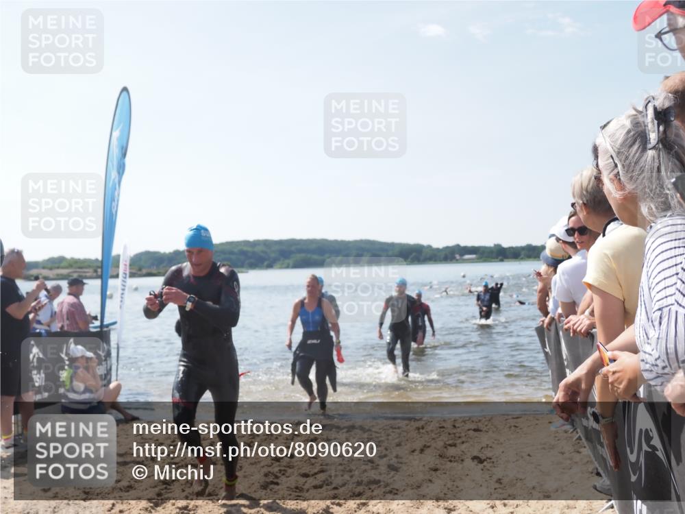 22.06.2025 - Viking Triathlon MichiJ http://msf.ph/oto/8090620 22.06.2025 10:37:55 Schwimmen 146, 179, 335, 396, 411, 433, 619, 645 meine-sportfotos.de