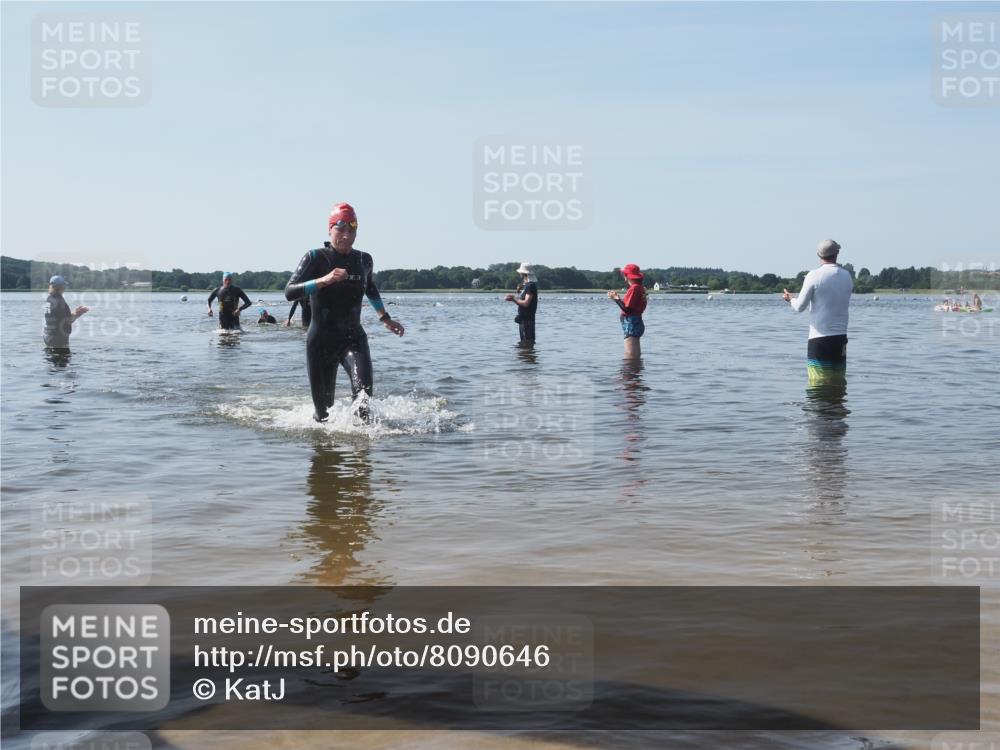 22.06.2025 - Viking Triathlon KatJ http://msf.ph/oto/8090646 22.06.2025 10:26:54 Schwimmen 52, 145, 288, 610, 623, 661 meine-sportfotos.de