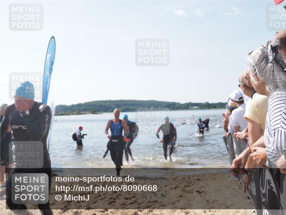 22.06.2025 - Viking Triathlon MichiJ http://msf.ph/oto/8090668 22.06.2025 10:37:55 Schwimmen 146, 179, 335, 396, 411, 433, 619, 645 meine-sportfotos.de