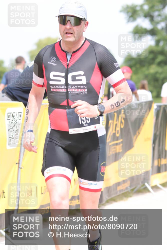 22.06.2025 - Viking Triathlon H.Heesch http://msf.ph/oto/8090720 22.06.2025 15:09:58 Laufen 199 meine-sportfotos.de