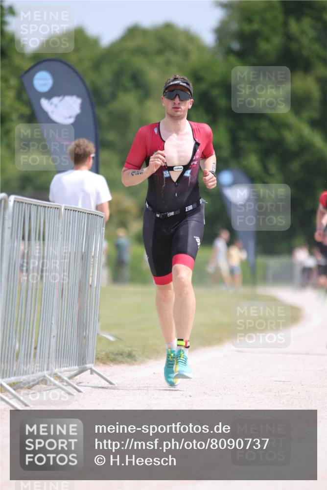 22.06.2025 - Viking Triathlon H.Heesch http://msf.ph/oto/8090737 22.06.2025 13:00:38 Laufen 8, 429 meine-sportfotos.de