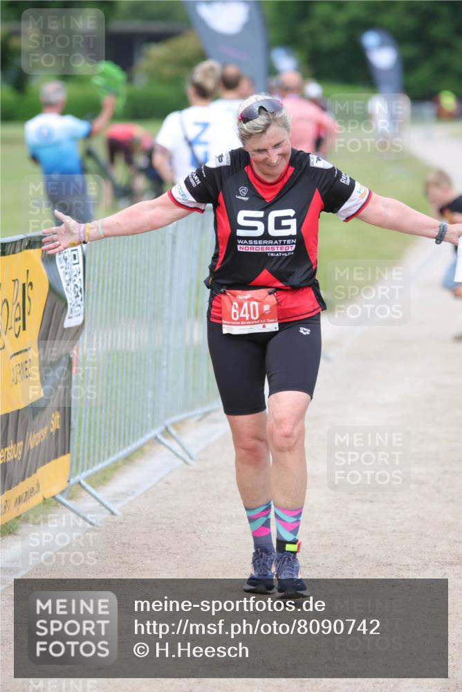22.06.2025 - Viking Triathlon H.Heesch http://msf.ph/oto/8090742 22.06.2025 16:59:03 Laufen 26, 640 meine-sportfotos.de