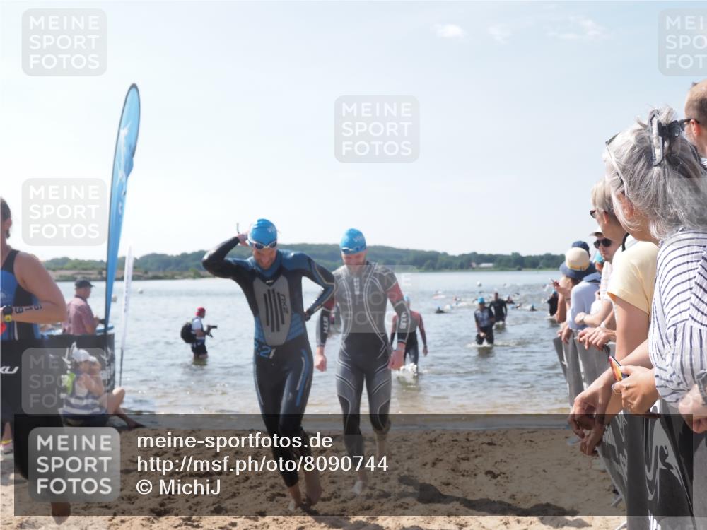 22.06.2025 - Viking Triathlon MichiJ http://msf.ph/oto/8090744 22.06.2025 10:37:58 Schwimmen 146, 179, 335, 396, 433, 619 meine-sportfotos.de