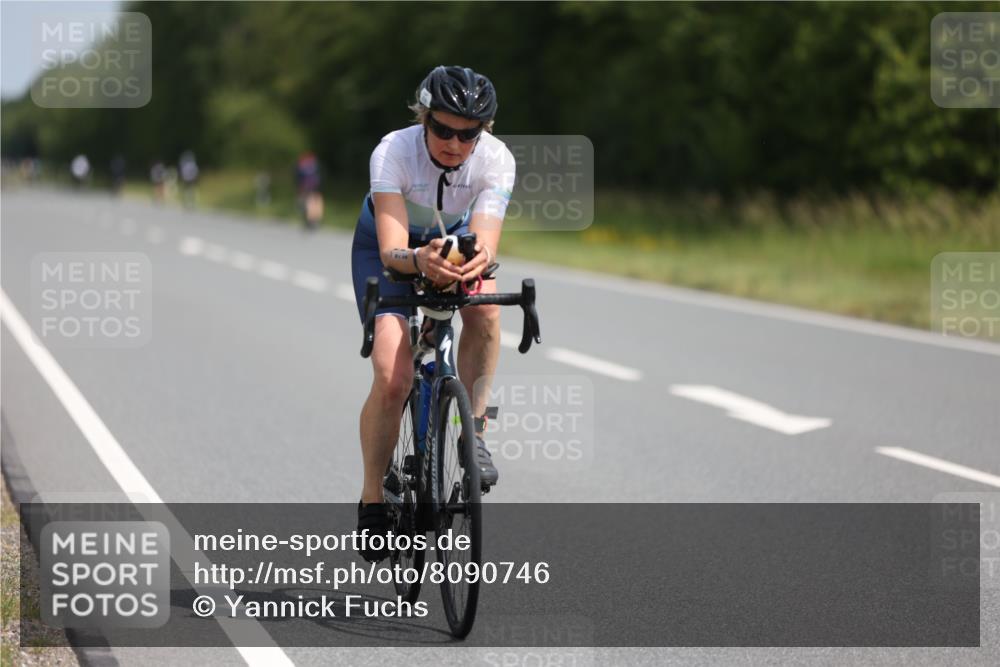 22.06.2025 - Viking Triathlon Yannick Fuchs http://msf.ph/oto/8090746 22.06.2025 11:51:49 Radfahren 165, 251, 498, 614 meine-sportfotos.de