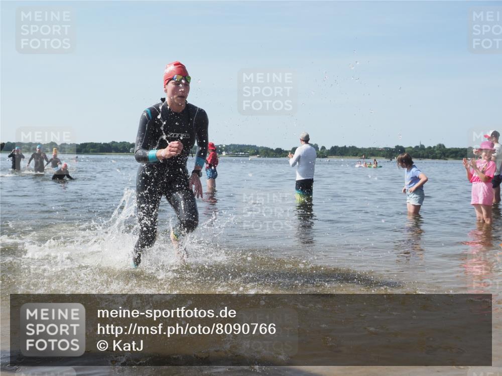 22.06.2025 - Viking Triathlon KatJ http://msf.ph/oto/8090766 22.06.2025 10:26:55 Schwimmen 52, 81, 145, 288, 610, 623, 661 meine-sportfotos.de