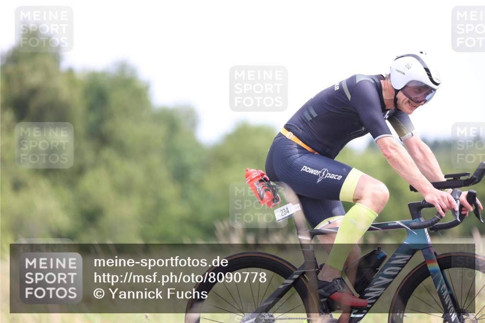 22.06.2025 - Viking Triathlon Yannick Fuchs http://msf.ph/oto/8090778 22.06.2025 13:25:37 Radfahren 121, 234, 362 meine-sportfotos.de