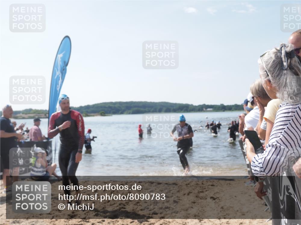 22.06.2025 - Viking Triathlon MichiJ http://msf.ph/oto/8090783 22.06.2025 10:38:07 Schwimmen 61, 72, 146, 179, 191 meine-sportfotos.de