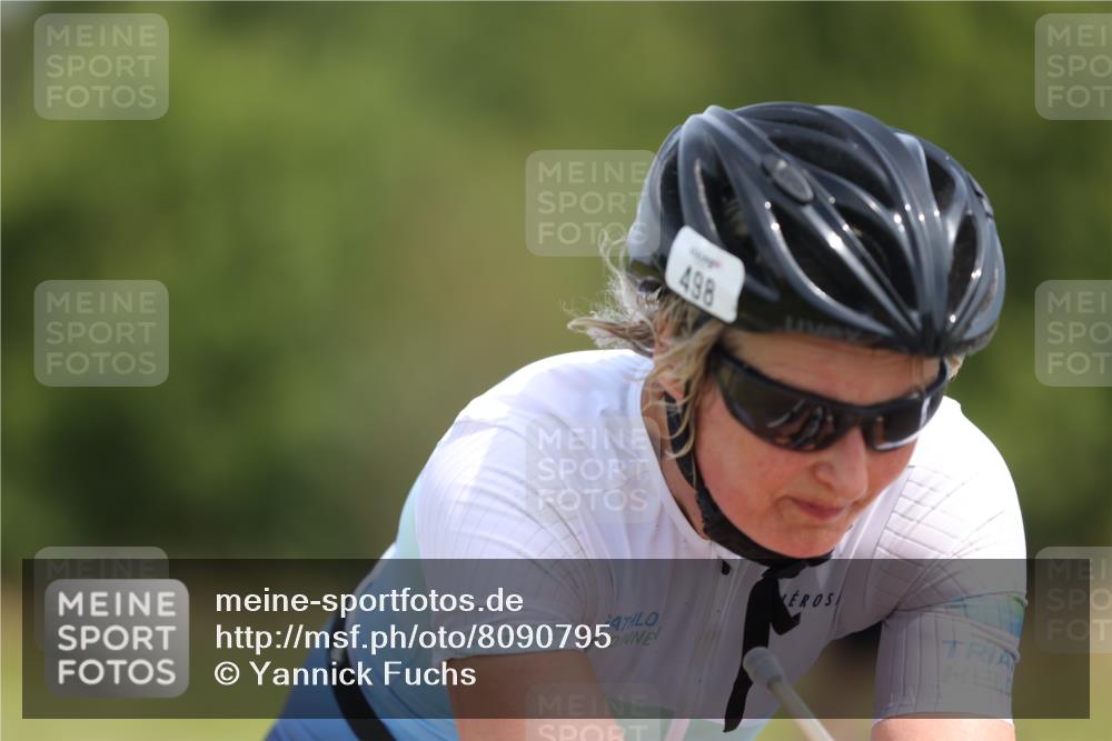 22.06.2025 - Viking Triathlon Yannick Fuchs http://msf.ph/oto/8090795 22.06.2025 11:51:50 Radfahren 165, 251, 498, 614 meine-sportfotos.de