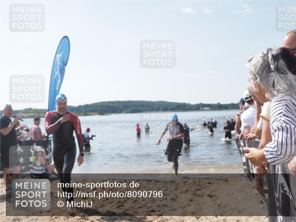 22.06.2025 - Viking Triathlon MichiJ http://msf.ph/oto/8090796 22.06.2025 10:38:07 Schwimmen 61, 72, 146, 179, 191 meine-sportfotos.de