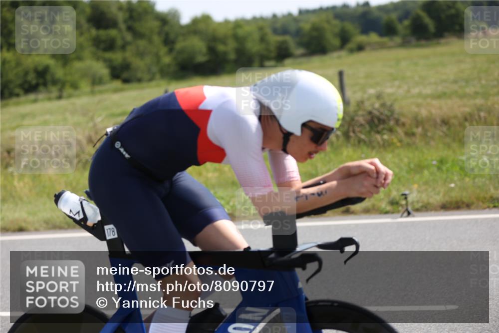 22.06.2025 - Viking Triathlon Yannick Fuchs http://msf.ph/oto/8090797 22.06.2025 11:08:07 Radfahren 65, 115, 178, 244, 283 meine-sportfotos.de