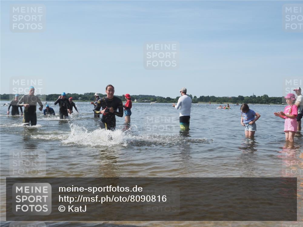 22.06.2025 - Viking Triathlon KatJ http://msf.ph/oto/8090816 22.06.2025 10:27:02 Schwimmen 52, 81, 145, 288, 623, 661 meine-sportfotos.de