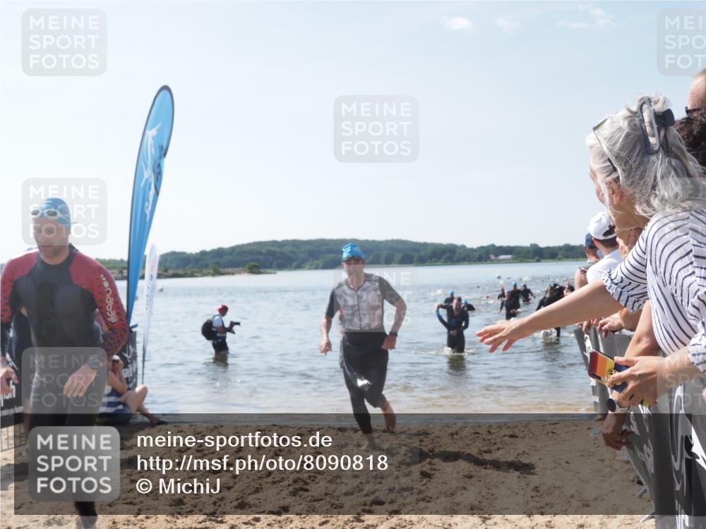 22.06.2025 - Viking Triathlon MichiJ http://msf.ph/oto/8090818 22.06.2025 10:38:08 Schwimmen 61, 72, 89, 146, 179, 191, 209 meine-sportfotos.de