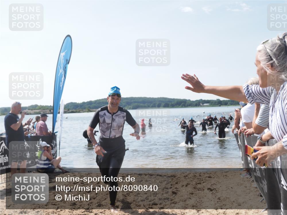 22.06.2025 - Viking Triathlon MichiJ http://msf.ph/oto/8090840 22.06.2025 10:38:09 Schwimmen 61, 72, 89, 146, 179, 191, 209 meine-sportfotos.de