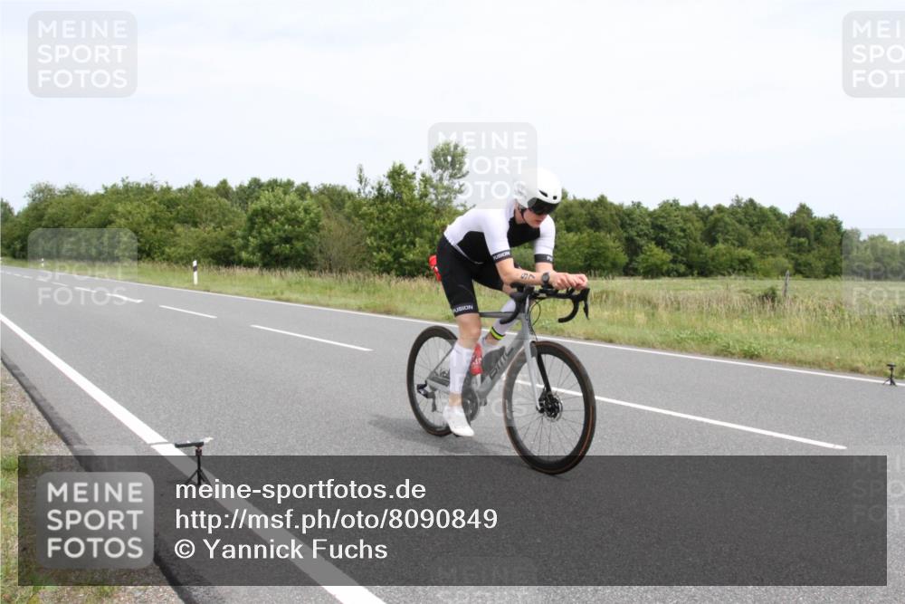 22.06.2025 - Viking Triathlon Yannick Fuchs http://msf.ph/oto/8090849 22.06.2025 13:28:19 Radfahren 97, 425 meine-sportfotos.de