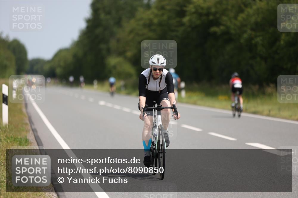 22.06.2025 - Viking Triathlon Yannick Fuchs http://msf.ph/oto/8090850 22.06.2025 11:52:15 Radfahren 43, 44, 54, 79, 320, 335, 361, 408, 431, 521 meine-sportfotos.de